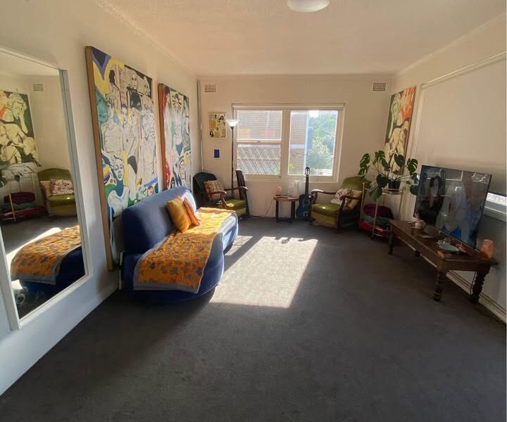 One room in Kingsford