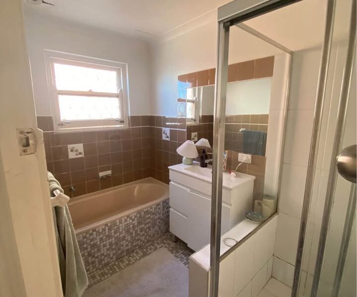 One room in Kingsford