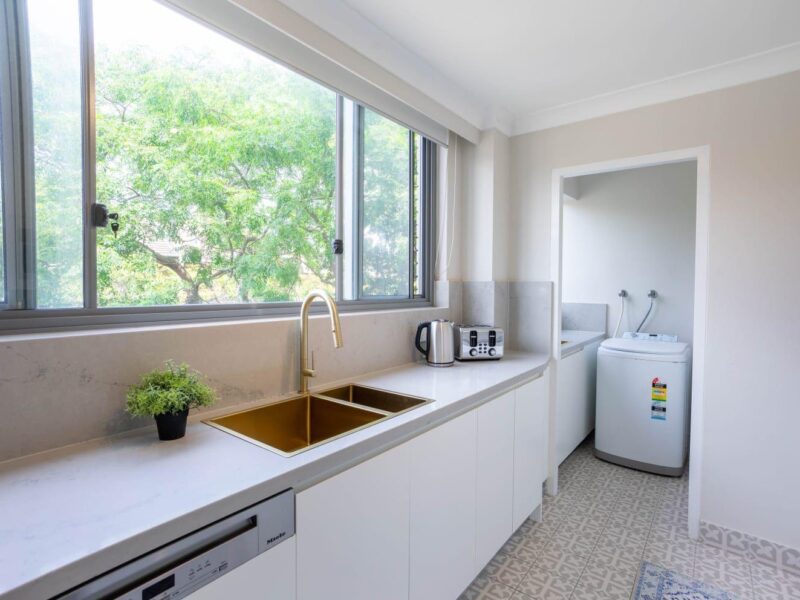SHORT TERM BONDI JUNCTION