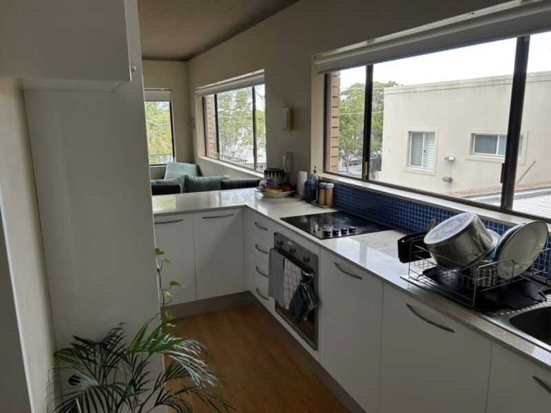 ROOM IN COOGEE