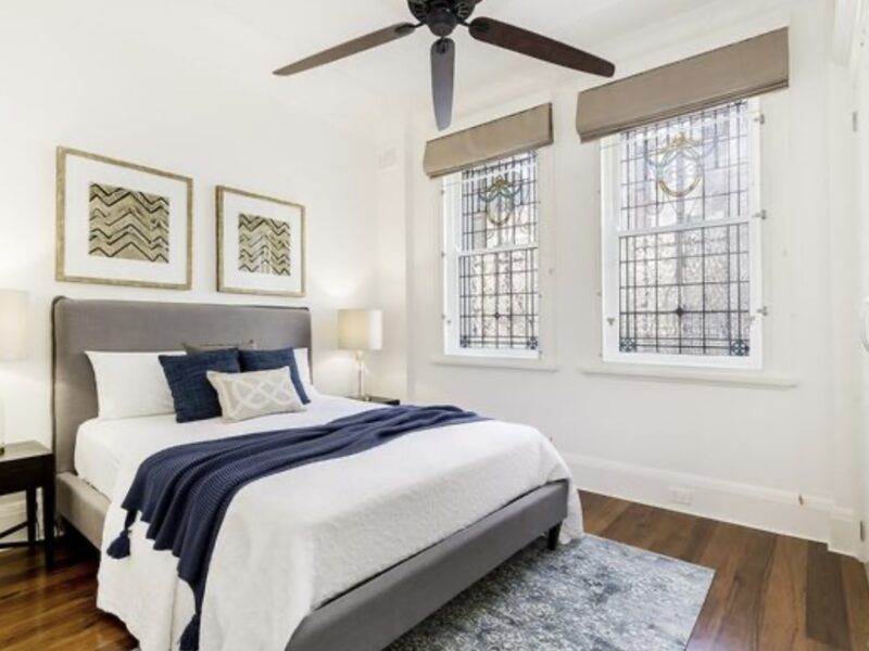 Elegant Waterfront Short-Term Rental in the Heart of Elizabeth Bay