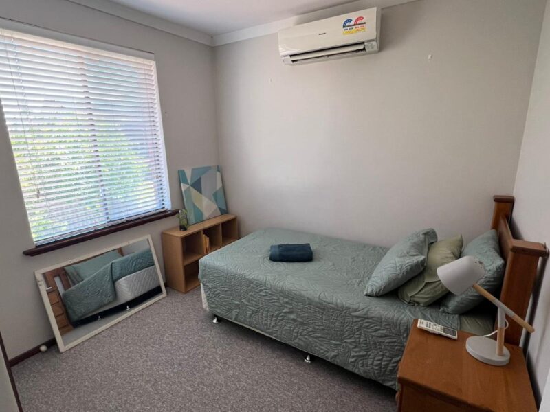 King Single Bedroom in Como