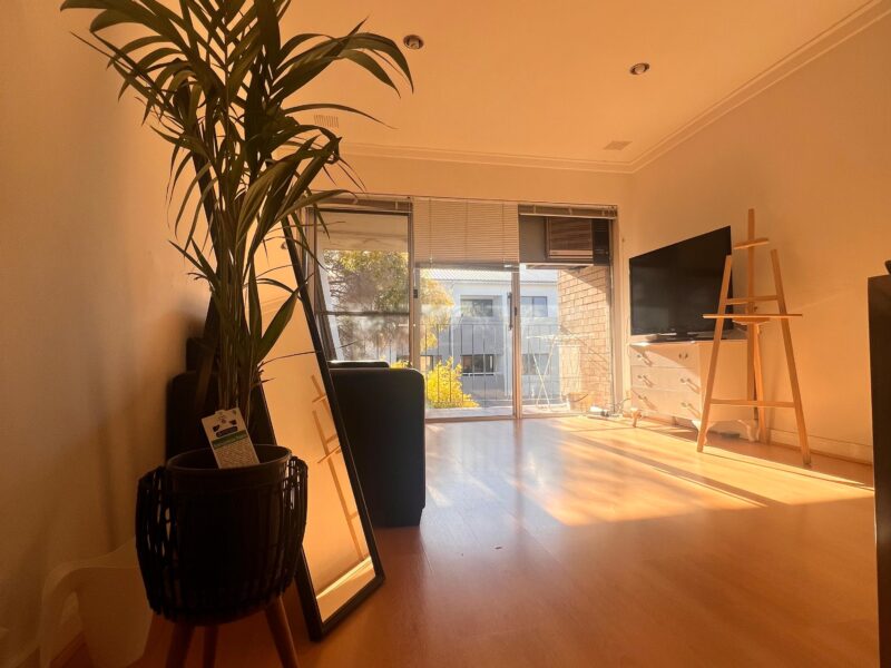 Queen Room & Easy CBD access