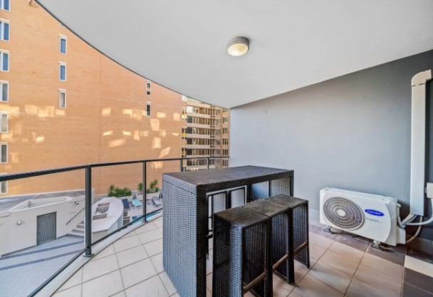 Private Ensuite Room · Perth CBD